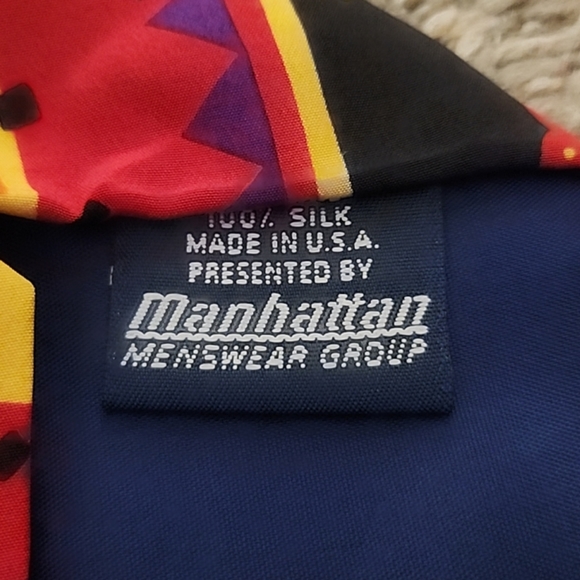 The Beatles Good Day Sunshine Apple Corp 100% Silk Tie Made in USA - Picture 4 of 4